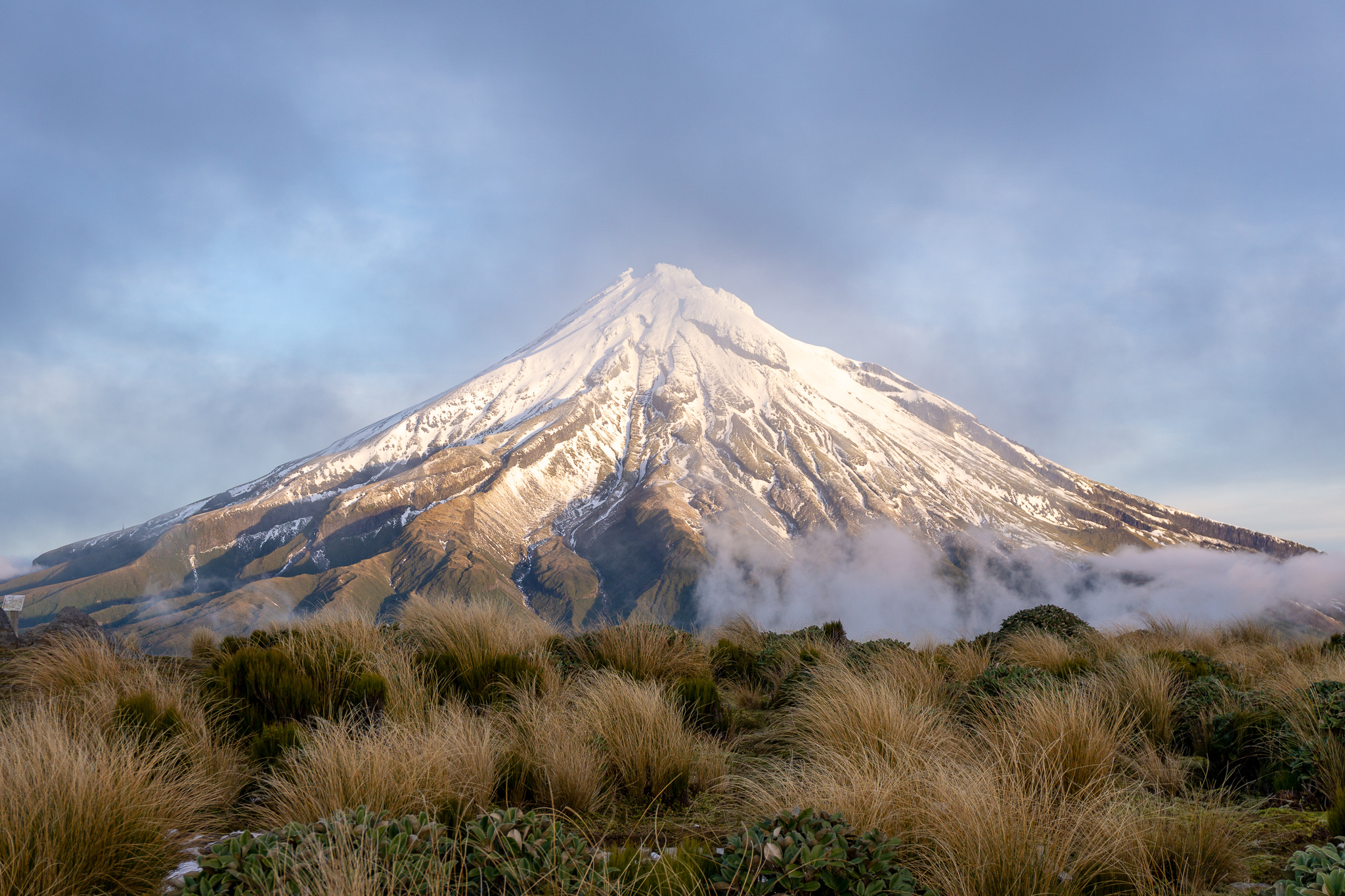 Pouakai Hut & Tarns - Alice Adventuring