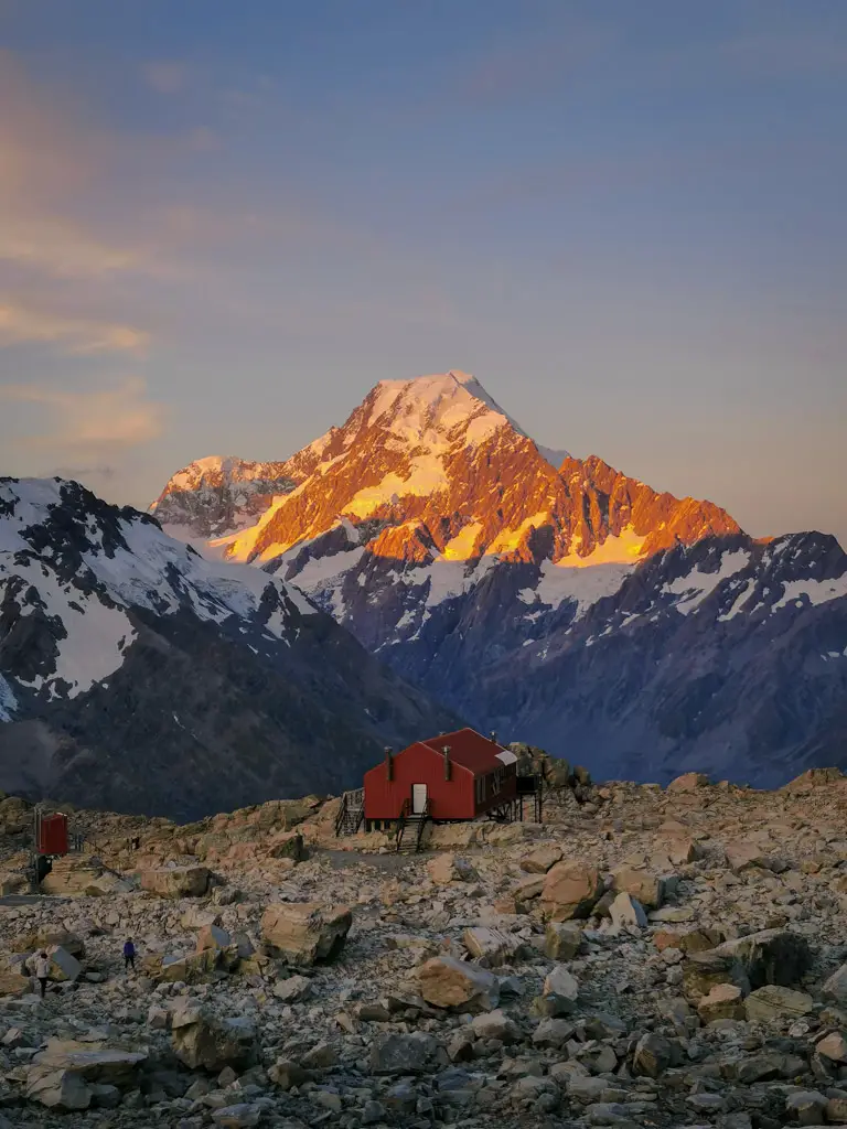 Mueller Hut with Aoraki in the background at sunset