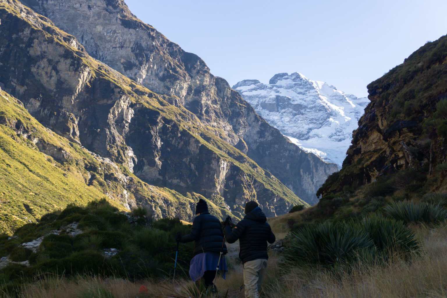 Earnslaw Burn: a paradise of hanging glaciers and waterfalls